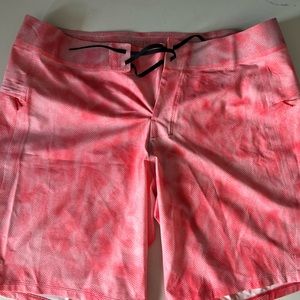 Mens Lululemon board short. Size 36